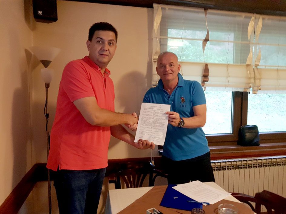 IMG ac32597ee68bf8221a802547b982e19d V