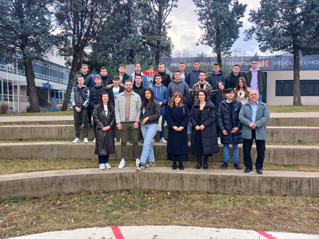 ucenici_kresevo.jpeg
