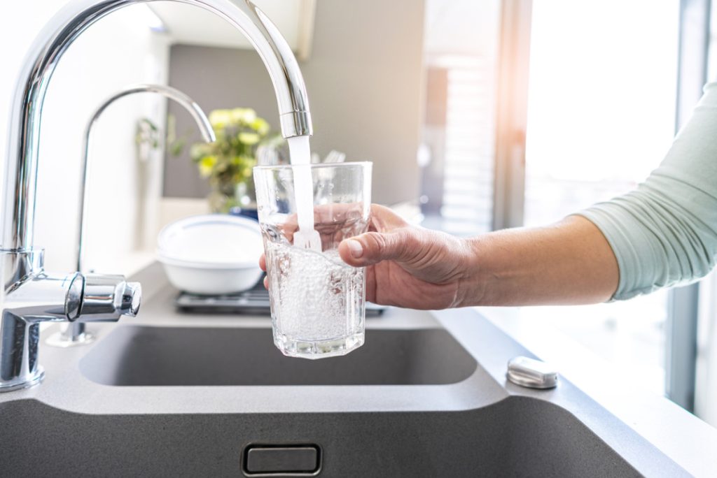 is-it-ok-to-drink-tap-water.jpg
